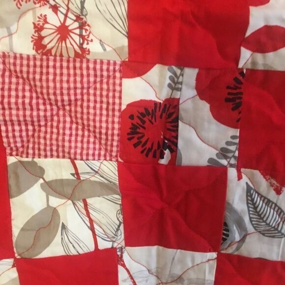 NWOT. Doll Quilt with Pillow - Picture 4 of 6
